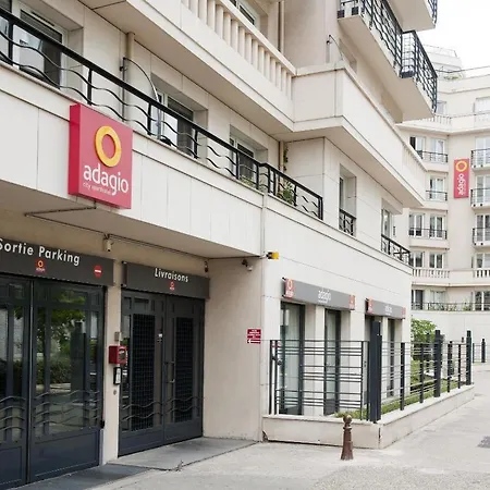 Pour 4 Personnes Avec Parking A Quelques Minutes A Pieds De Paris Expo Porte De Versailles Apartment *